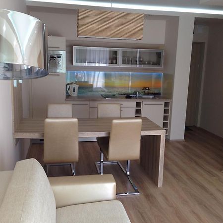 Villa Park Apartman Balatonfured Phòng bức ảnh